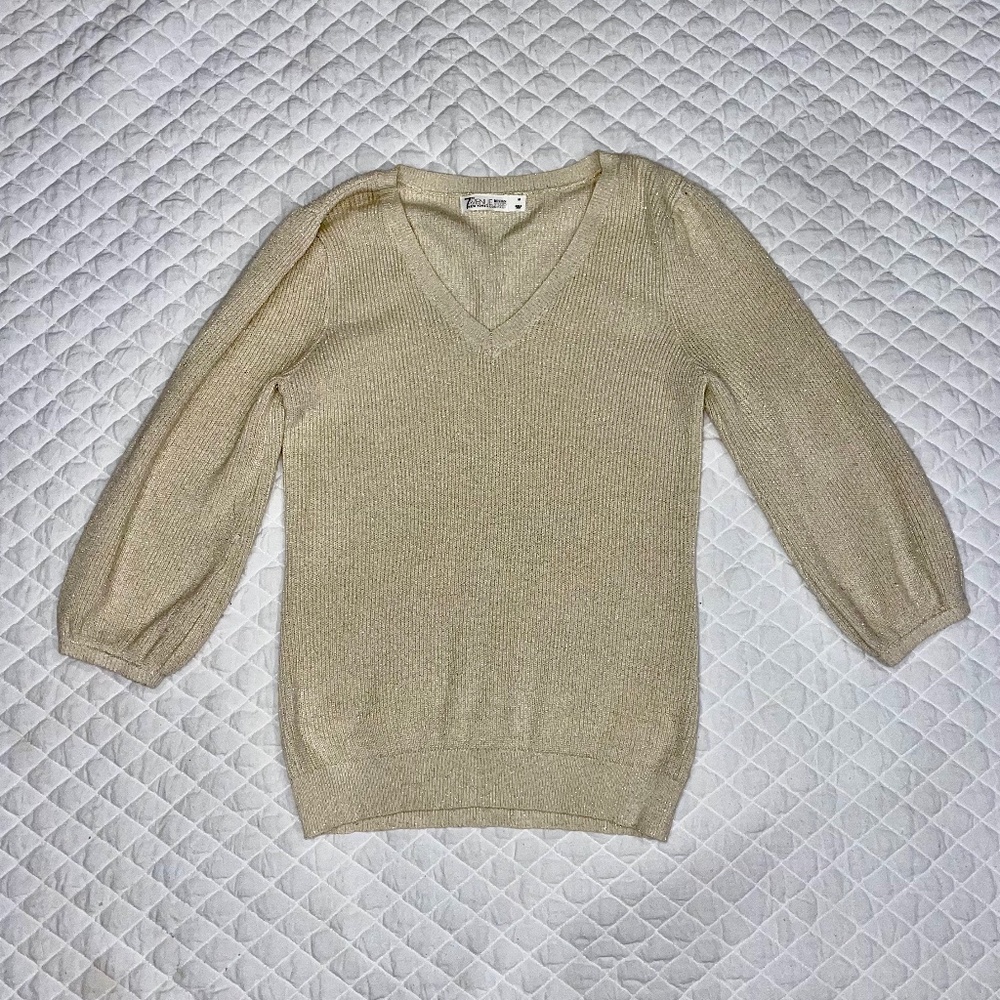 New York & Company Women's Medium Gold Ribbed V-Neck Sweater